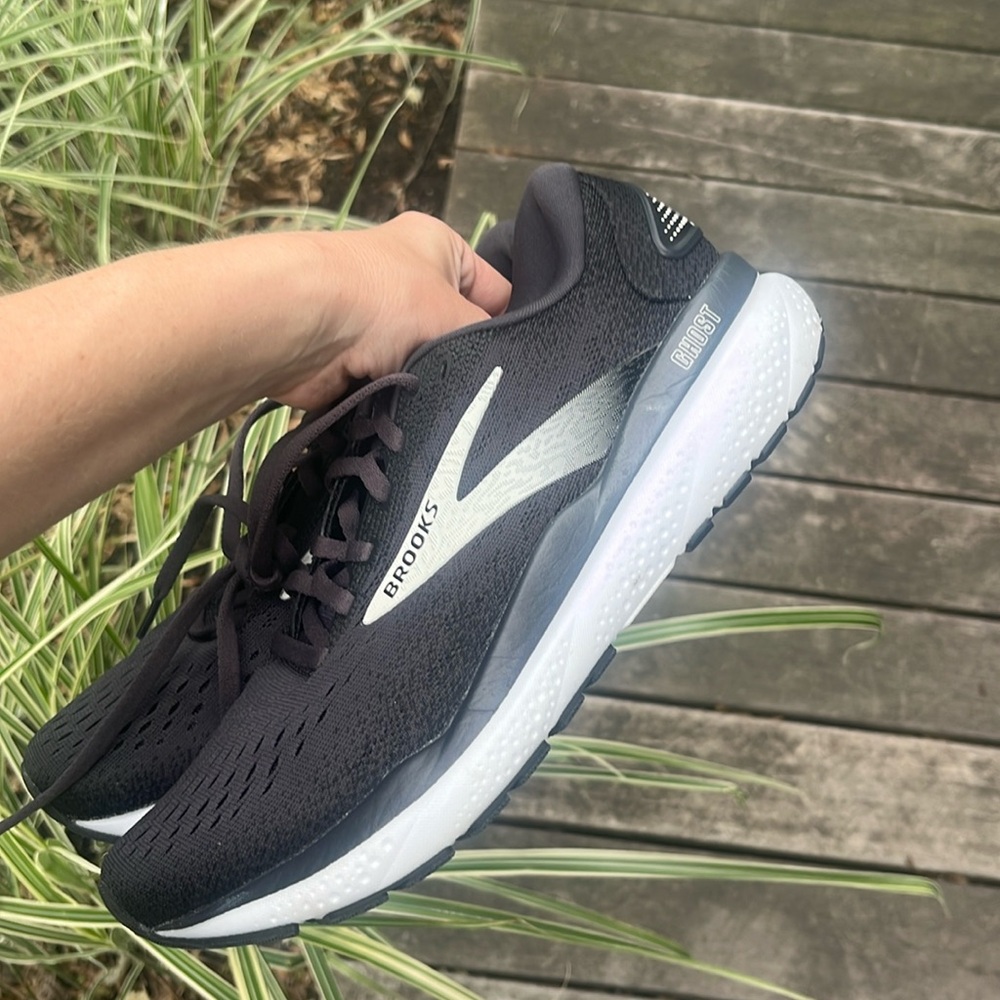 Brooks 16